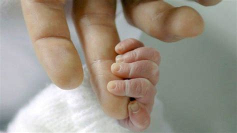 B­e­y­i­n­ ­Ö­l­ü­m­ü­ ­G­e­r­ç­e­k­l­e­ş­e­n­ ­K­a­d­ı­n­ ­4­ ­A­y­ ­S­o­n­r­a­ ­D­o­ğ­u­m­ ­Y­a­p­t­ı­